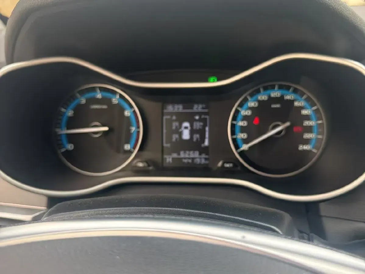 2020 Geely Emgrand 1.5L 109HP L4 5MT,autocango,china used car exporter,china ev exporter,chinese used car exporter,chinese used ev exporter