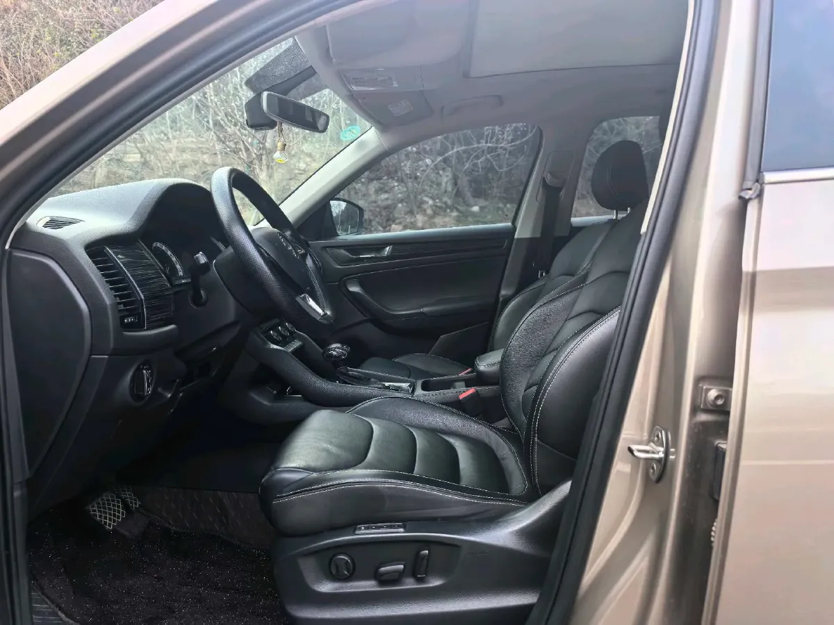 2018 Skoda Kodiak 1.8T 180HP L4 7DCT,autocango,china used car exporter,china ev exporter,chinese used car exporter,chinese used ev exporter