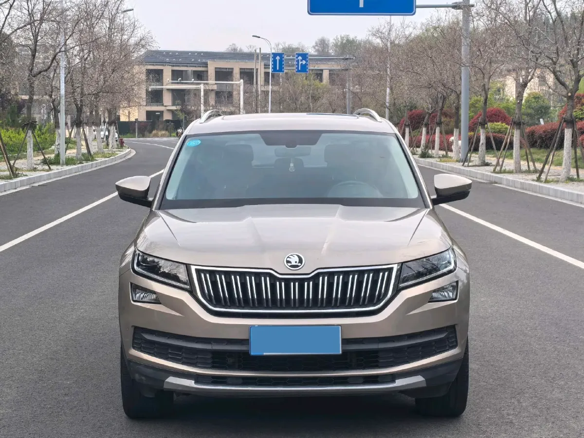 2018 Skoda Kodiak 1.8T 180HP L4 7DCT,autocango,china used car exporter,china ev exporter,chinese used car exporter,chinese used ev exporter
