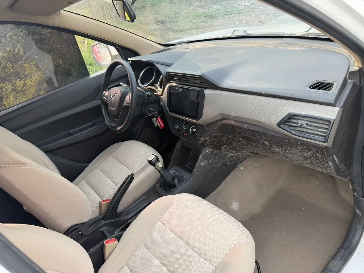 2018 WuLing HongGuang 1.5L 105HP L4 5MT,autocango,china used car exporter,china ev exporter,chinese used car exporter,chinese used ev exporter