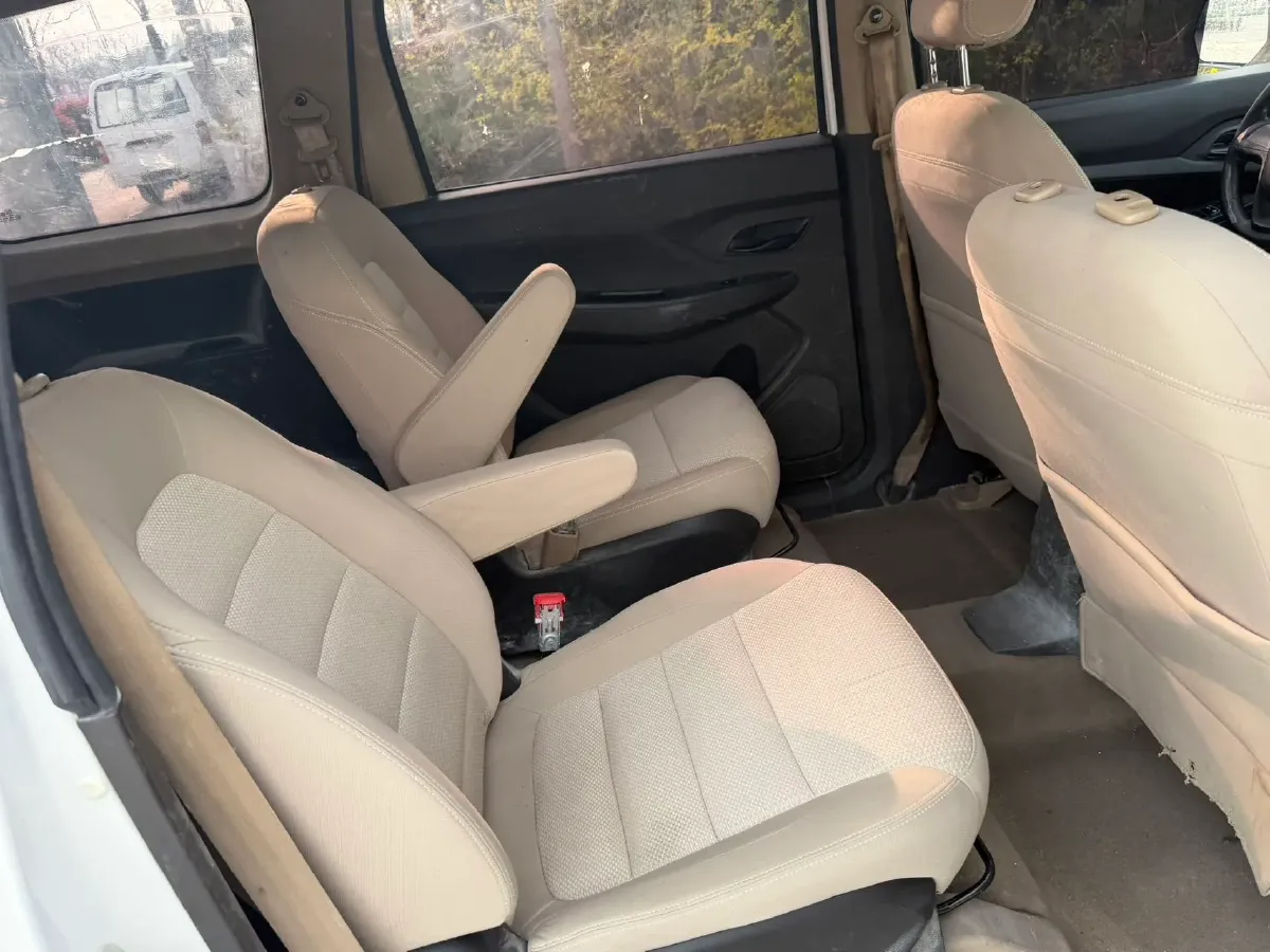 2018 WuLing HongGuang 1.5L 105HP L4 5MT,autocango,china used car exporter,china ev exporter,chinese used car exporter,chinese used ev exporter