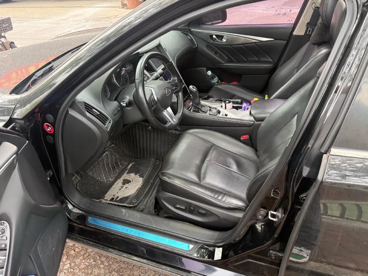 2018 Jeep Grand Commander 2.0T 265HP L4 9AT,autocango,china used car exporter,china ev exporter,chinese used car exporter,chinese used ev exporter