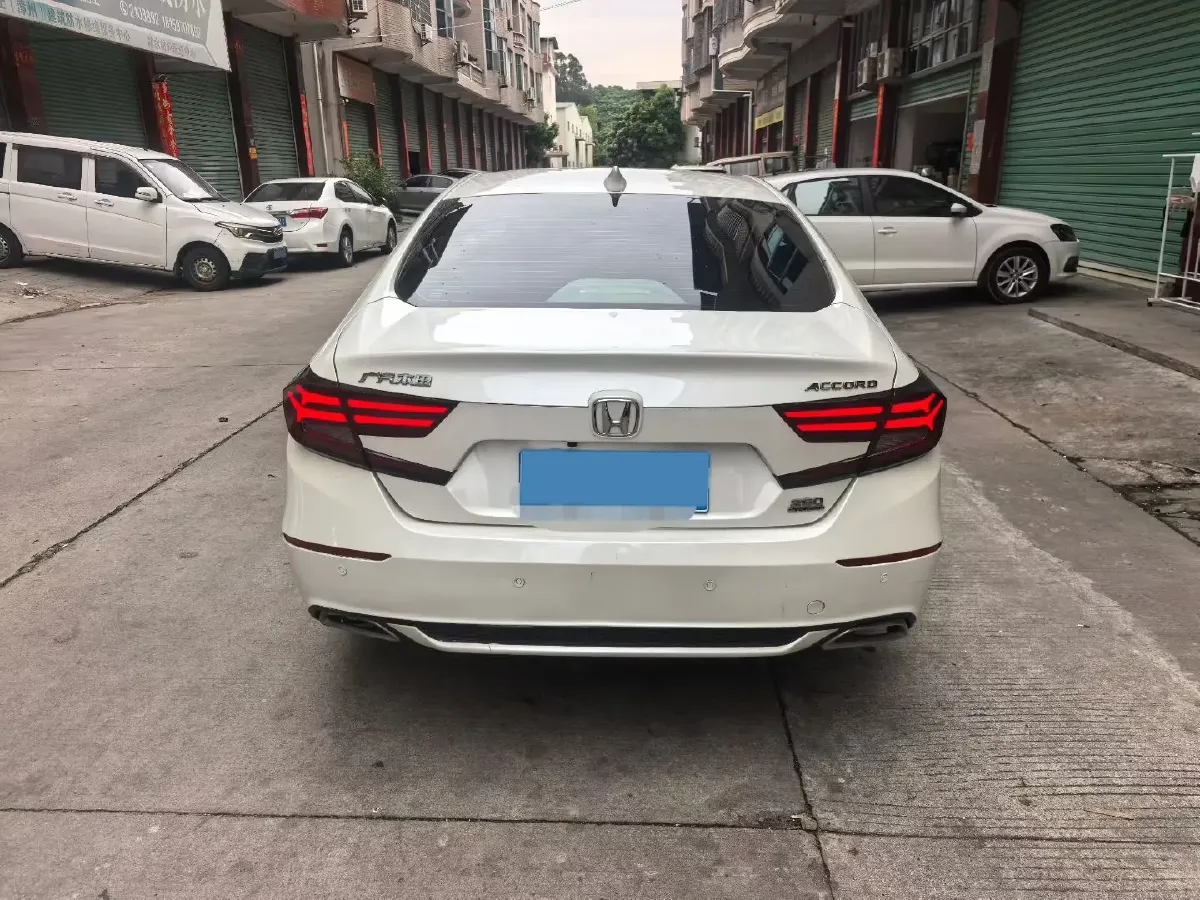 2022 Honda Accord 1.5T 194HP L4 CVT,autocango,china used car exporter,china ev exporter,chinese used car exporter,chinese used ev exporter