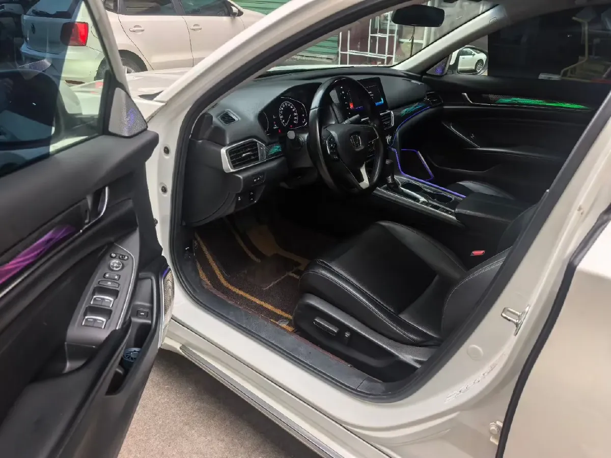 2022 Honda Accord 1.5T 194HP L4 CVT,autocango,china used car exporter,china ev exporter,chinese used car exporter,chinese used ev exporter