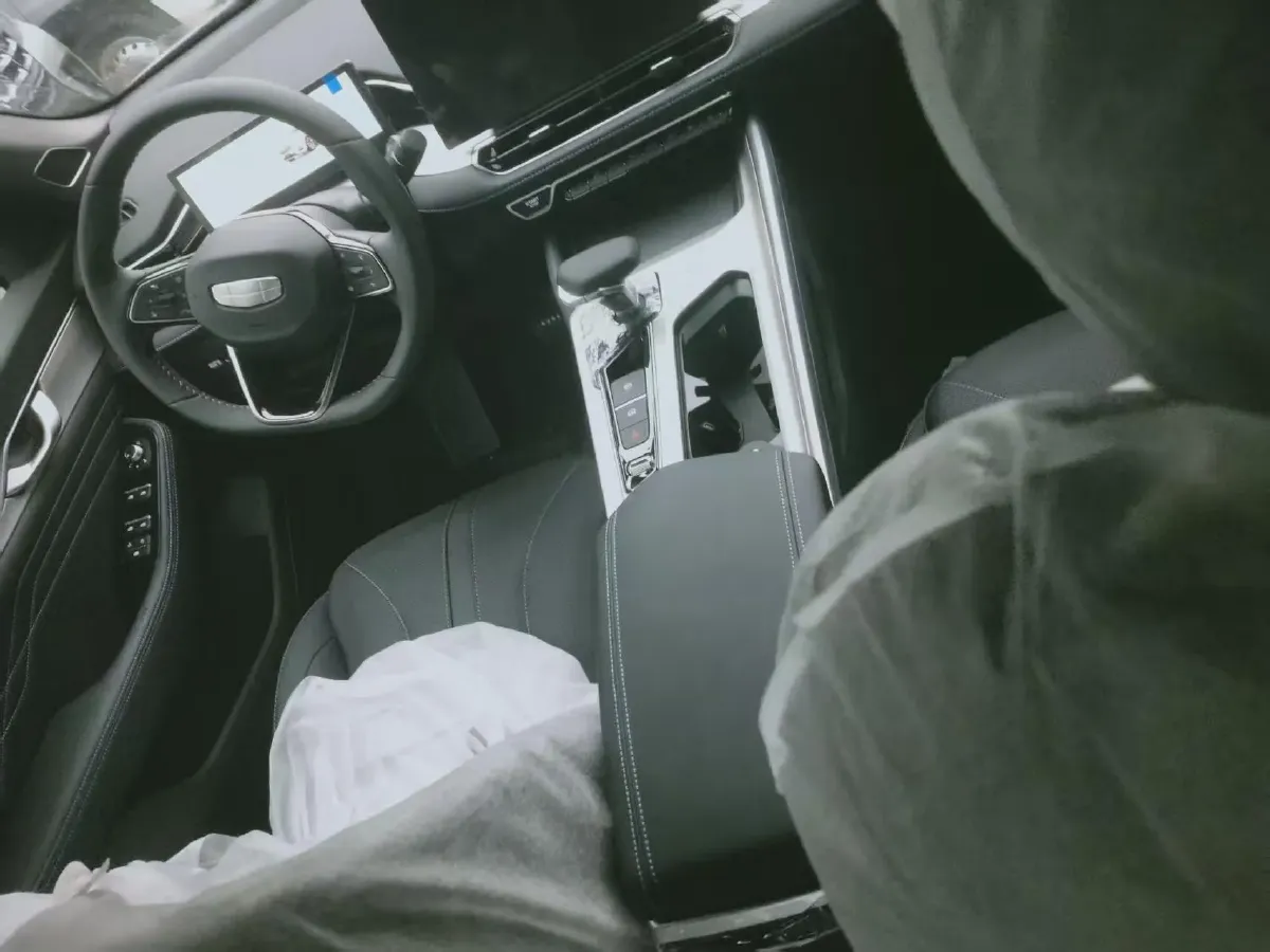 2025 Geely Preface 1.5T 181HP L4 7DCT,autocango,china used car exporter,china ev exporter,chinese used car exporter,chinese used ev exporter