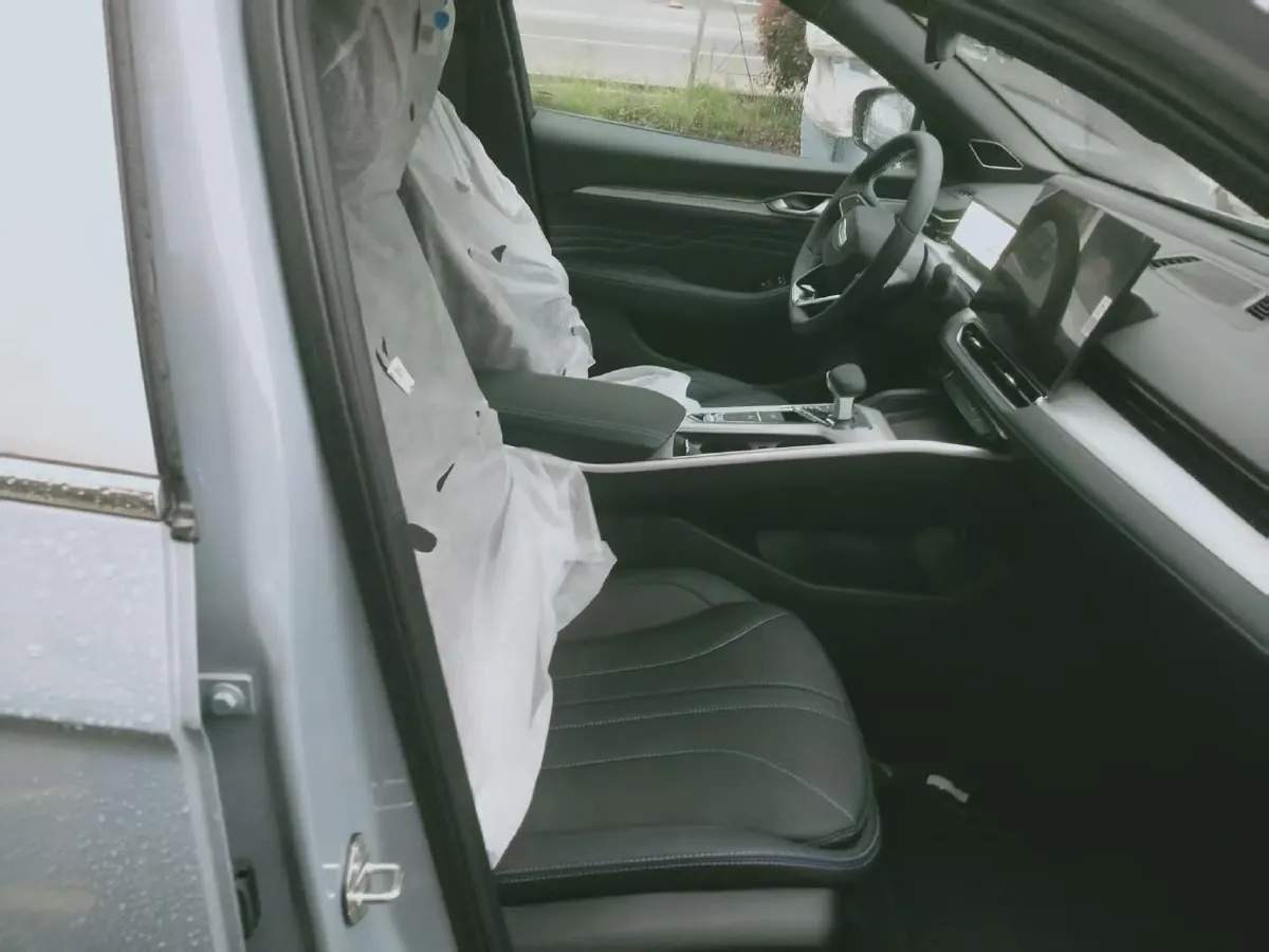 2025 Geely Preface 1.5T 181HP L4 7DCT,autocango,china used car exporter,china ev exporter,chinese used car exporter,chinese used ev exporter