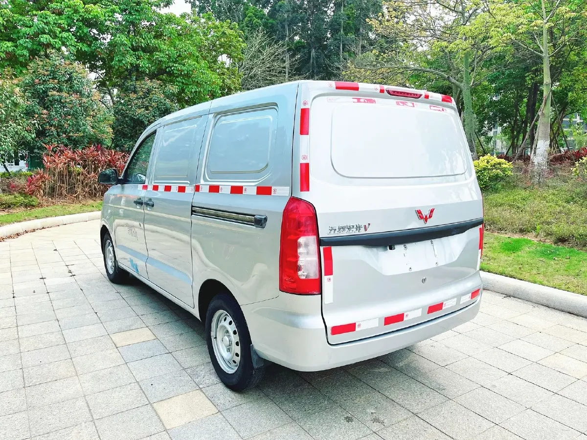 2021 WuLing RongGuang Mini Truck 1.2L 76HP L4 5MT,autocango,china used car exporter,china ev exporter,chinese used car exporter,chinese used ev exporter