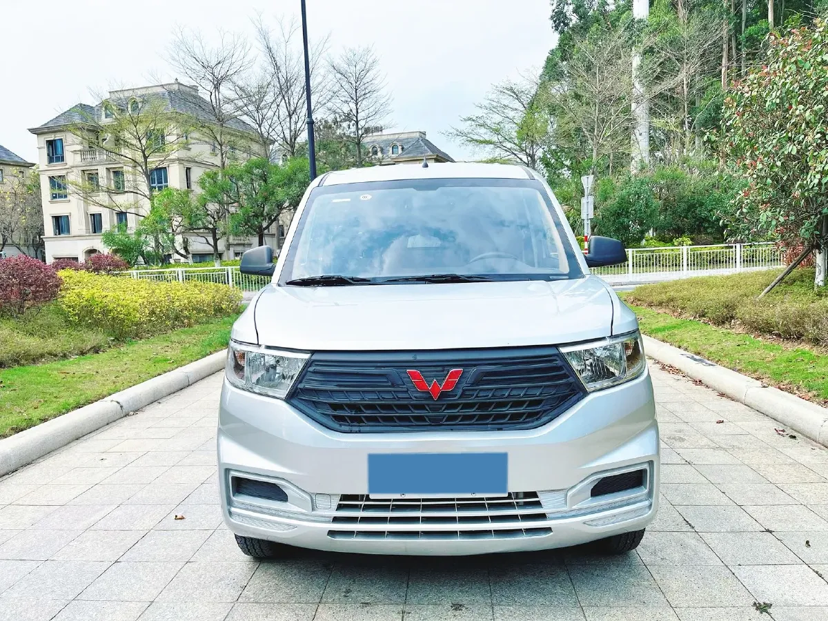 2021 WuLing RongGuang Mini Truck 1.2L 76HP L4 5MT,autocango,china used car exporter,china ev exporter,chinese used car exporter,chinese used ev exporter