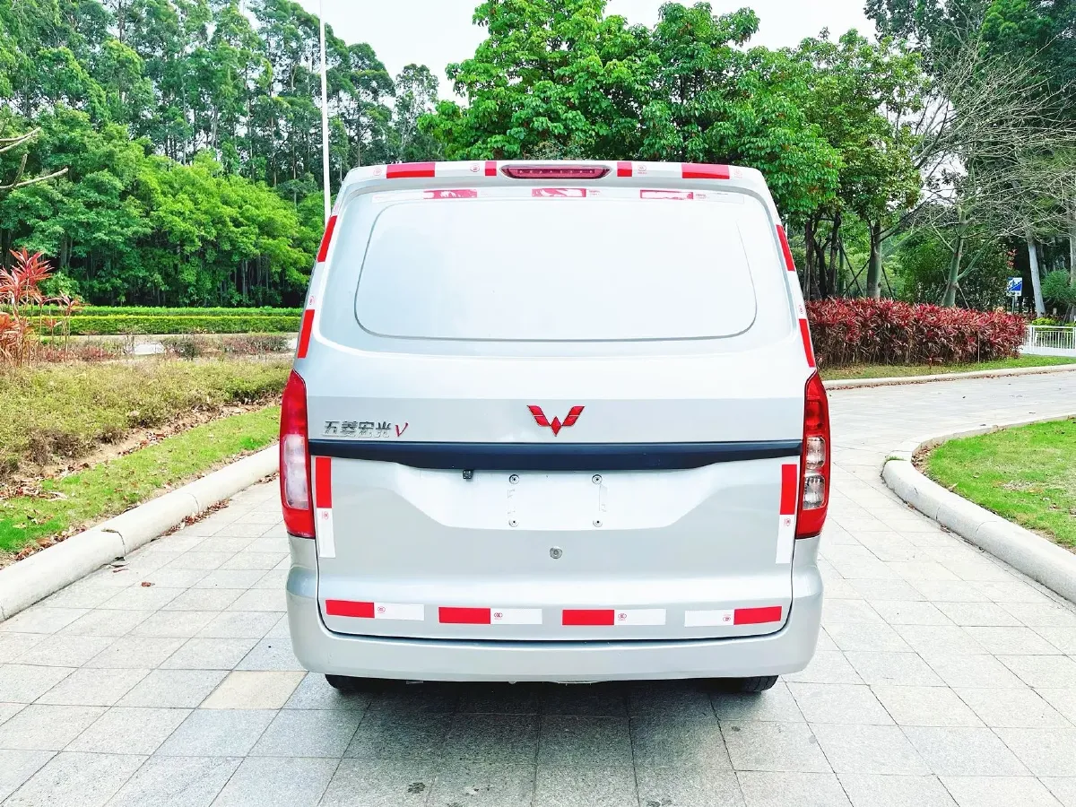 2021 WuLing RongGuang Mini Truck 1.2L 76HP L4 5MT,autocango,china used car exporter,china ev exporter,chinese used car exporter,chinese used ev exporter