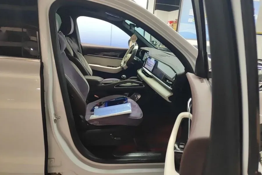 2021 Geely Monjaro 2.0T 238HP L4 8AT,autocango,china used car exporter,china ev exporter,chinese used car exporter,chinese used ev exporter