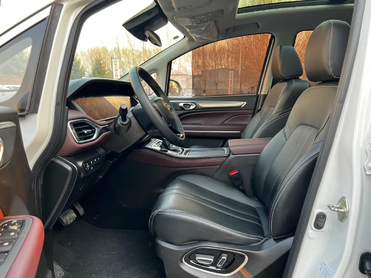 2021 GAC Trumpchi M6 1.5T 169HP L4 7DCT,autocango,china used car exporter,china ev exporter,chinese used car exporter,chinese used ev exporter