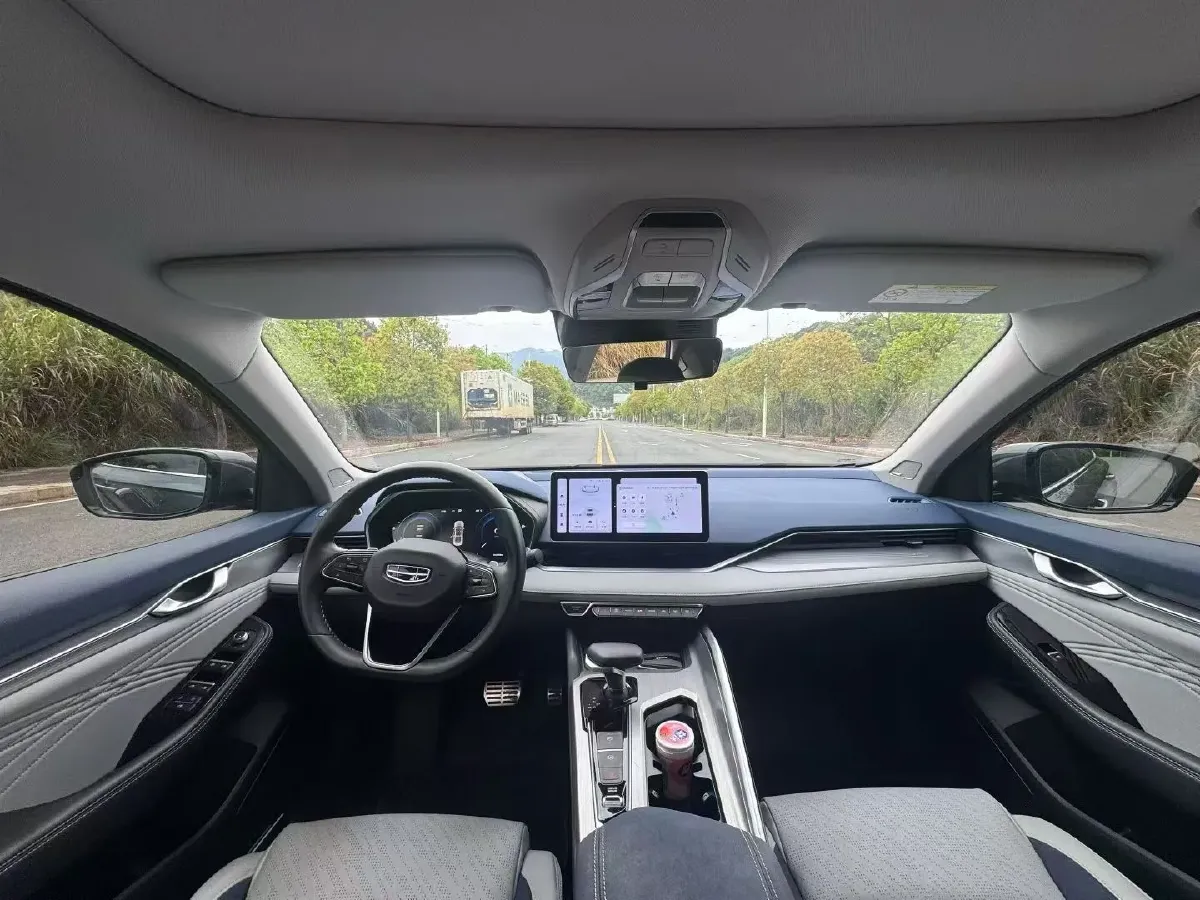 2023 Geely Preface 2.0T 190HP L4 7DCT,autocango,china used car exporter,china ev exporter,chinese used car exporter,chinese used ev exporter