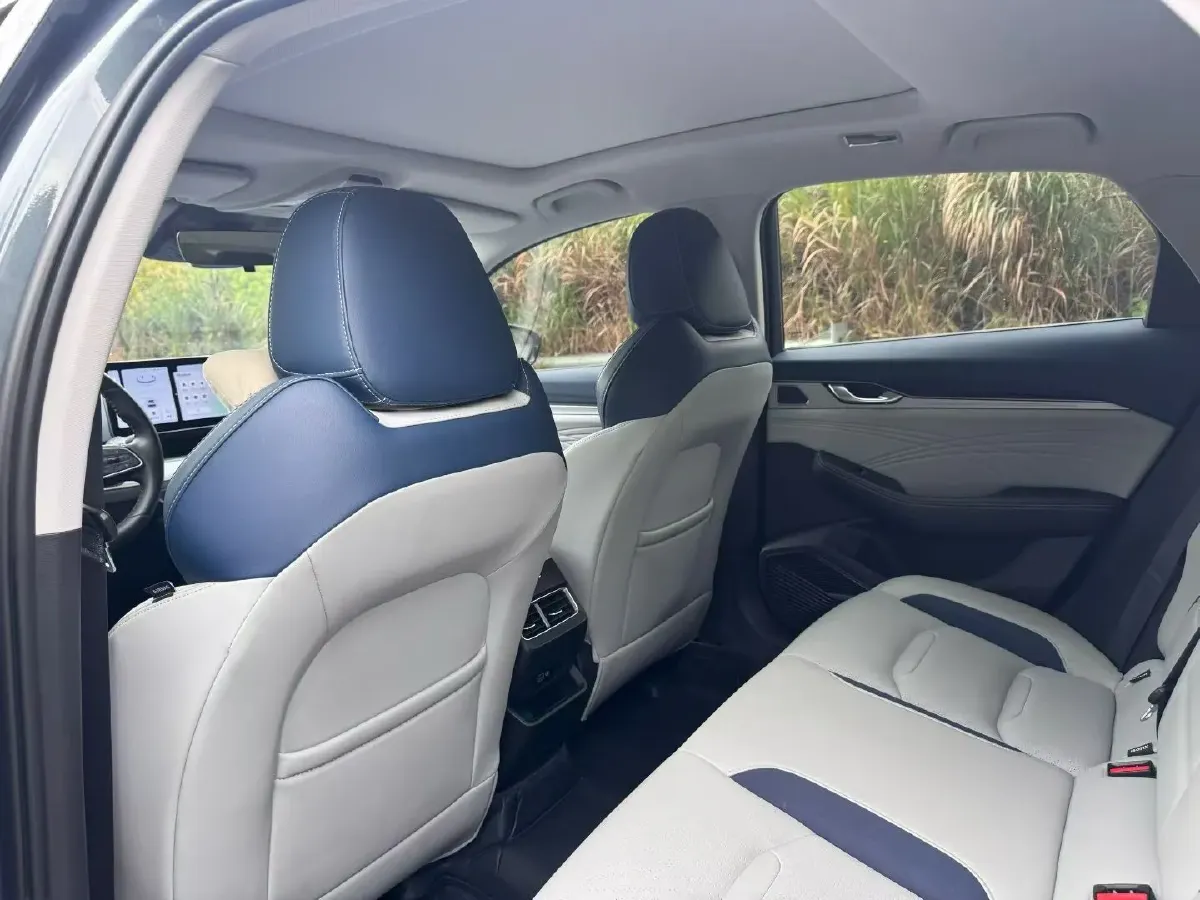 2023 Geely Preface 2.0T 190HP L4 7DCT,autocango,china used car exporter,china ev exporter,chinese used car exporter,chinese used ev exporter