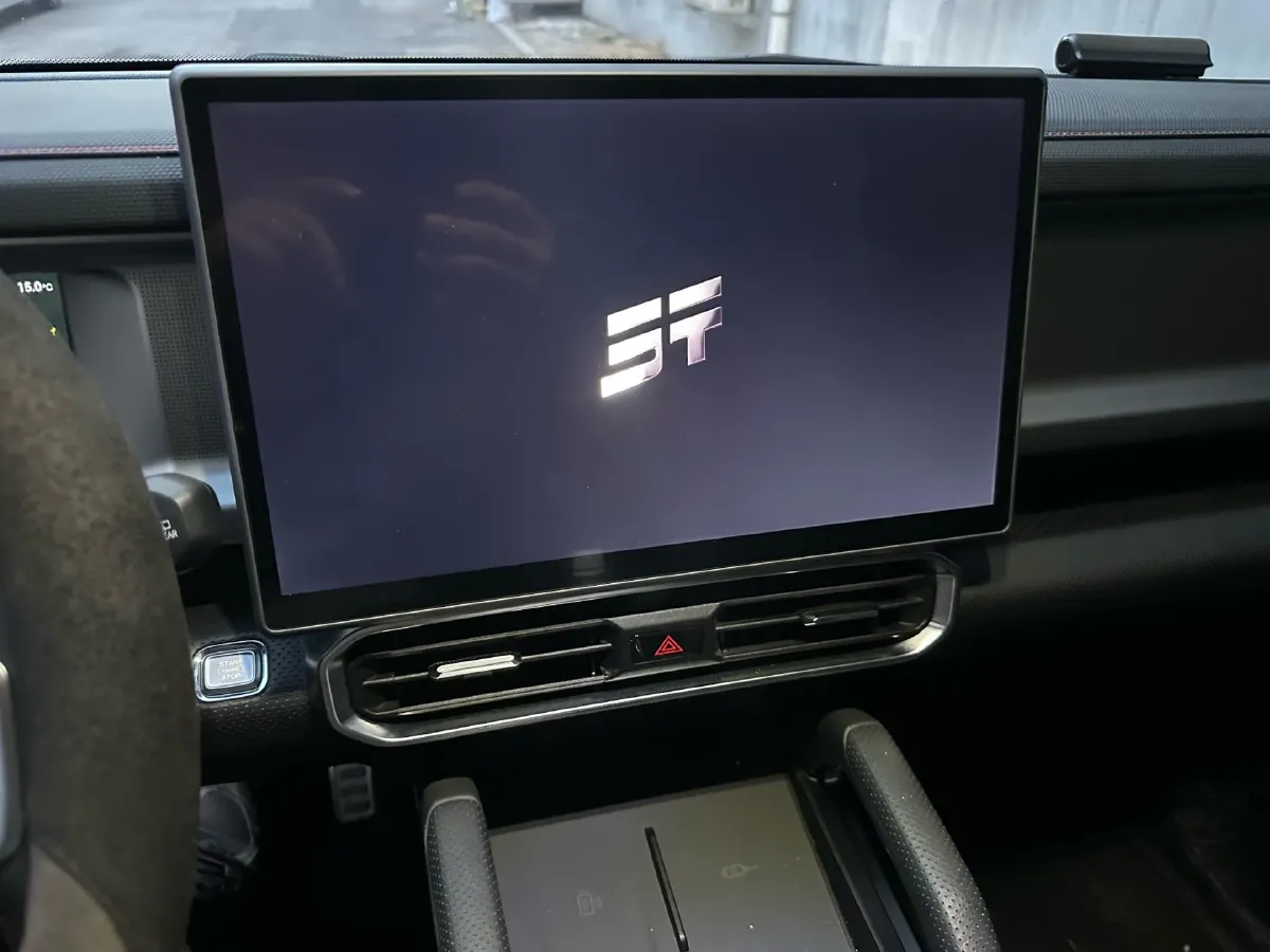 2023 Jetour Traveller 2.0T 254HP L4 7DCT,autocango,china used car exporter,china ev exporter,chinese used car exporter,chinese used ev exporter