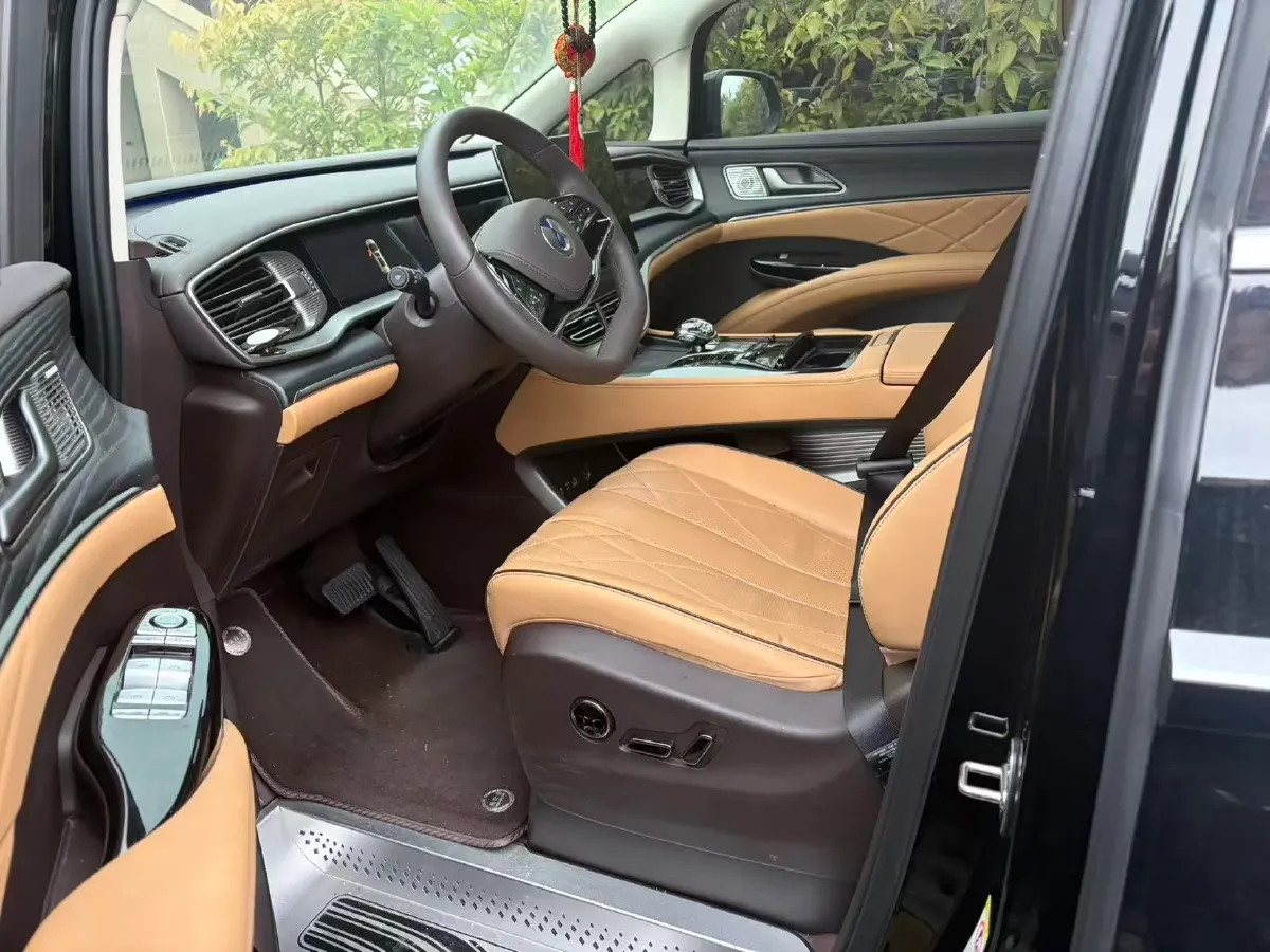 2024 Denza D9 1.5T 139HP L4 E-CVT PHEV 40KWH,autocango,china used car exporter,china ev exporter,chinese used car exporter,chinese used ev exporter