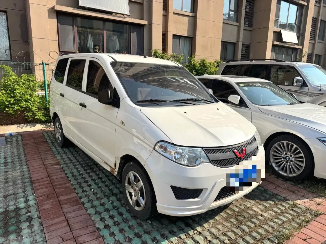 2018 WuLing HongGuang 1.2L 82HP L4 5MT,autocango,china used car exporter,china ev exporter,chinese used car exporter,chinese used ev exporter