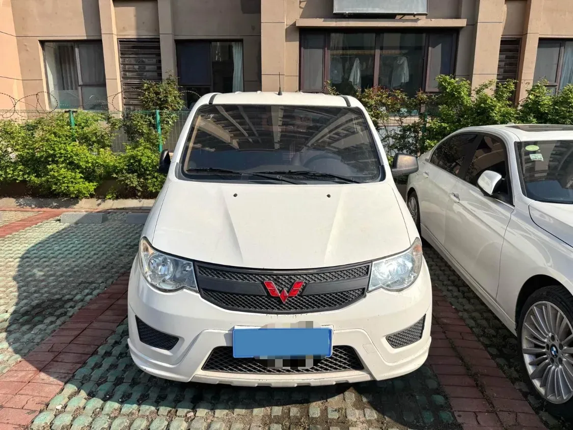 2018 WuLing HongGuang 1.2L 82HP L4 5MT,autocango,china used car exporter,china ev exporter,chinese used car exporter,chinese used ev exporter