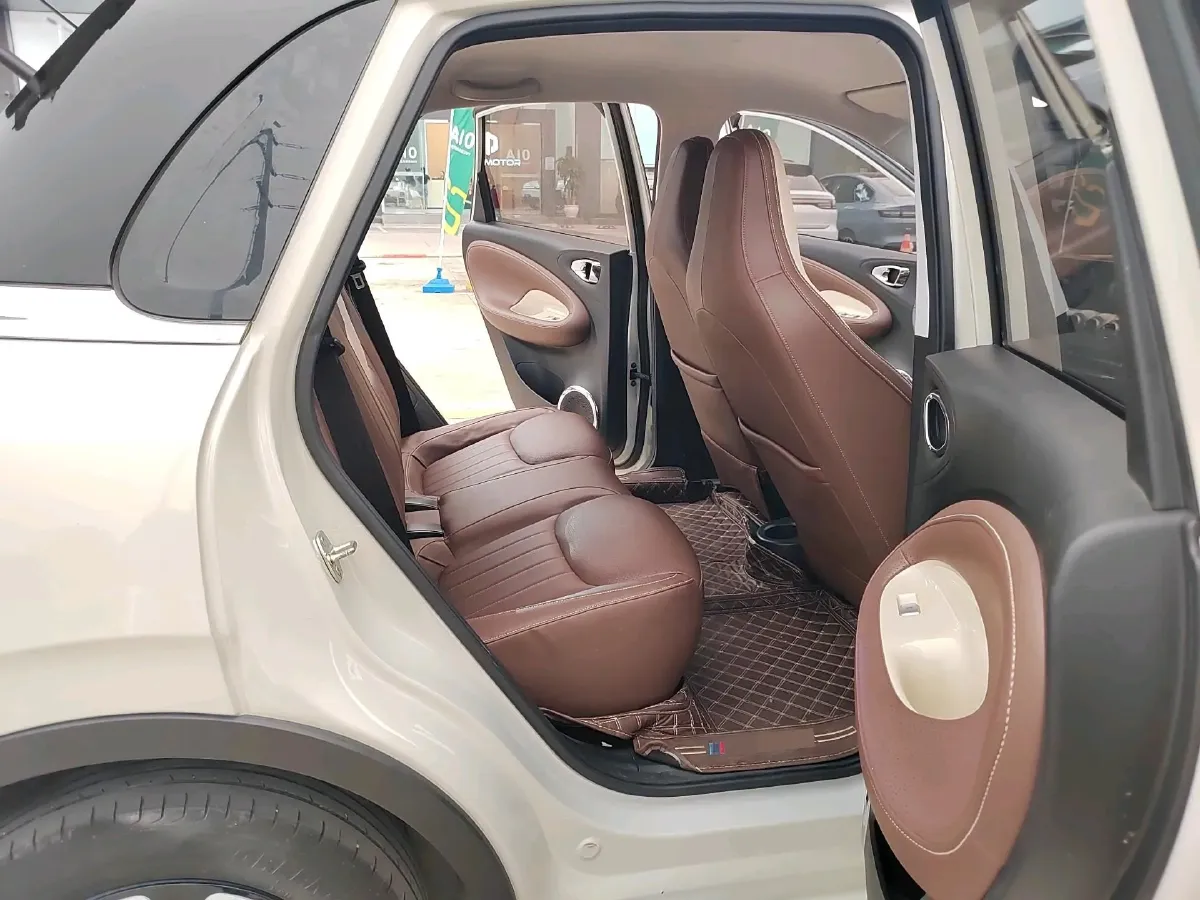 2023 WuLing BinGuo BEV 31.9KWH,autocango,china used car exporter,china ev exporter,chinese used car exporter,chinese used ev exporter