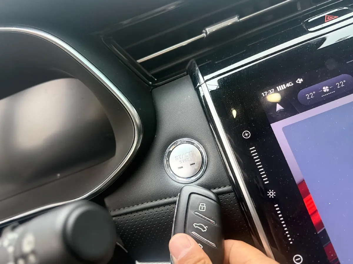 2019 Roewe RX5 MAX 2.0T 231HP L4 6DCT,autocango,china used car exporter,china ev exporter,chinese used car exporter,chinese used ev exporter