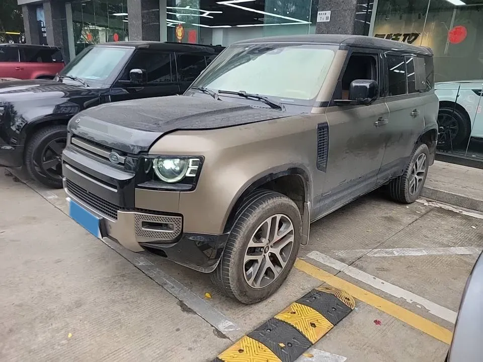 2021 Land Rover Defender 3.0T 400HP L6 8AT,autocango,china used car exporter,china ev exporter,chinese used car exporter,chinese used ev exporter