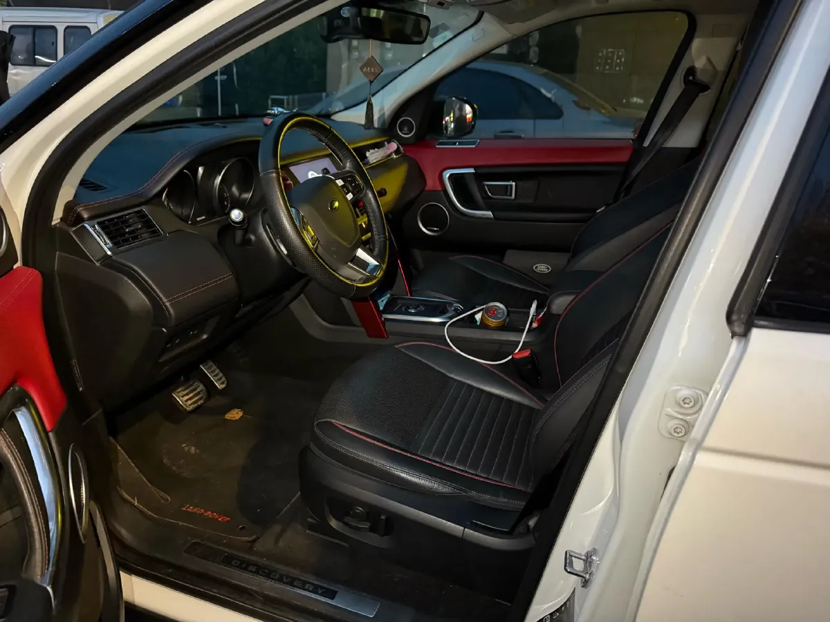 2019 Land Rover Discovery Sport 2.0T 241HP L4 9AT,autocango,china used car exporter,china ev exporter,chinese used car exporter,chinese used ev exporter