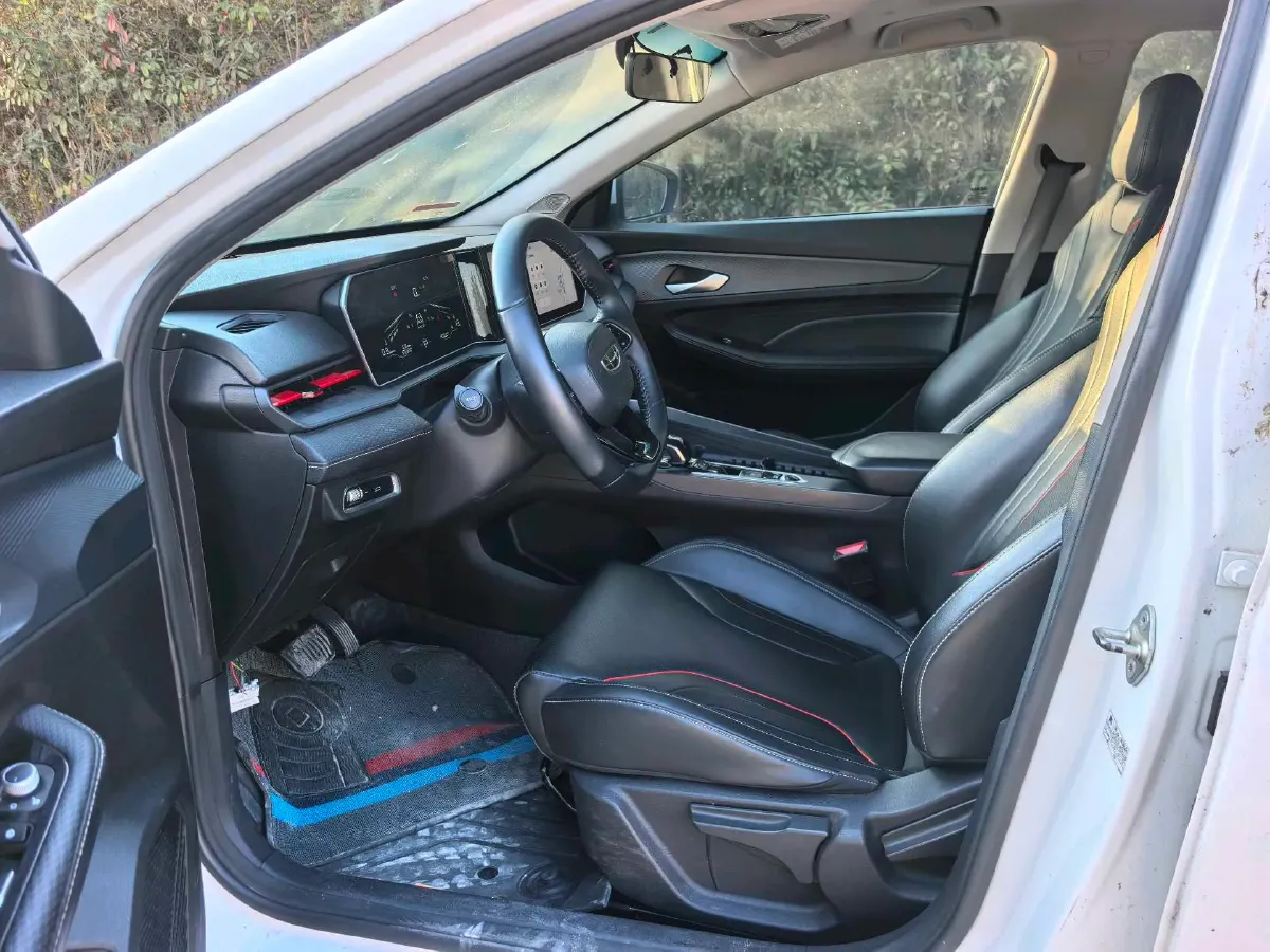 2022 Geely Binray 1.5T 181HP L4 7DCT,autocango,china used car exporter,china ev exporter,chinese used car exporter,chinese used ev exporter