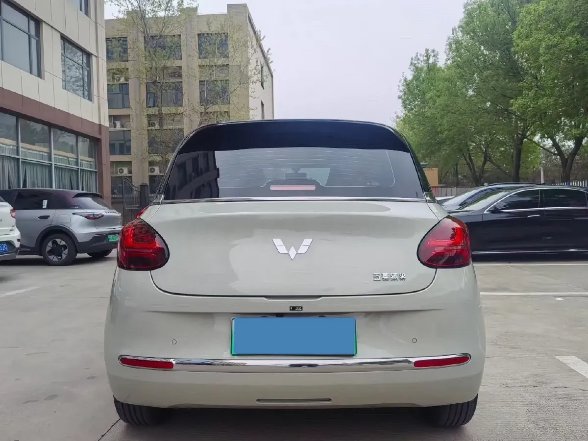 2023 WuLing BinGuo BEV 31.9KWH,autocango,china used car exporter,china ev exporter,chinese used car exporter,chinese used ev exporter