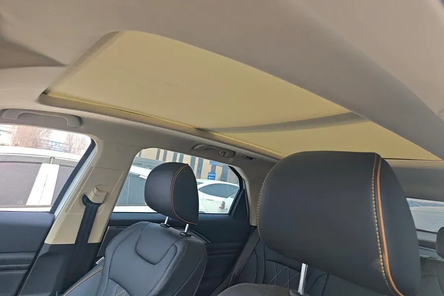 2023 Bestune T77 1.5T 169HP L4 7DCT,autocango,china used car exporter,china ev exporter,chinese used car exporter,chinese used ev exporter