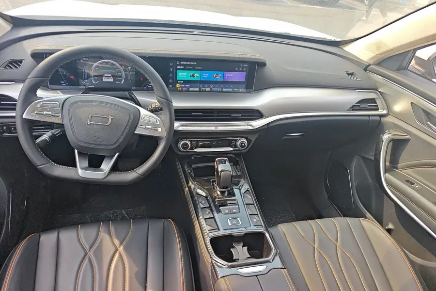 2023 Bestune T77 1.5T 169HP L4 7DCT,autocango,china used car exporter,china ev exporter,chinese used car exporter,chinese used ev exporter