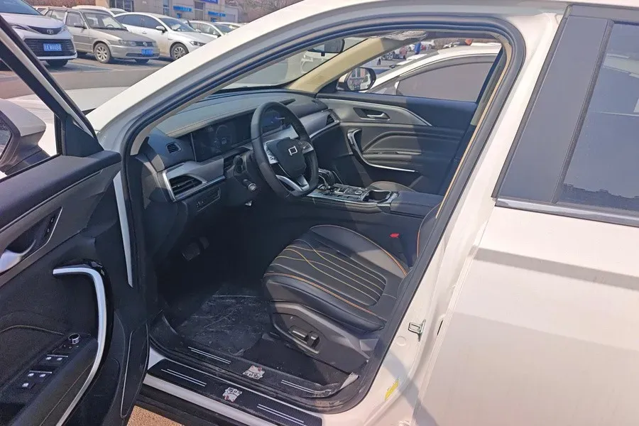 2023 Bestune T77 1.5T 169HP L4 7DCT,autocango,china used car exporter,china ev exporter,chinese used car exporter,chinese used ev exporter