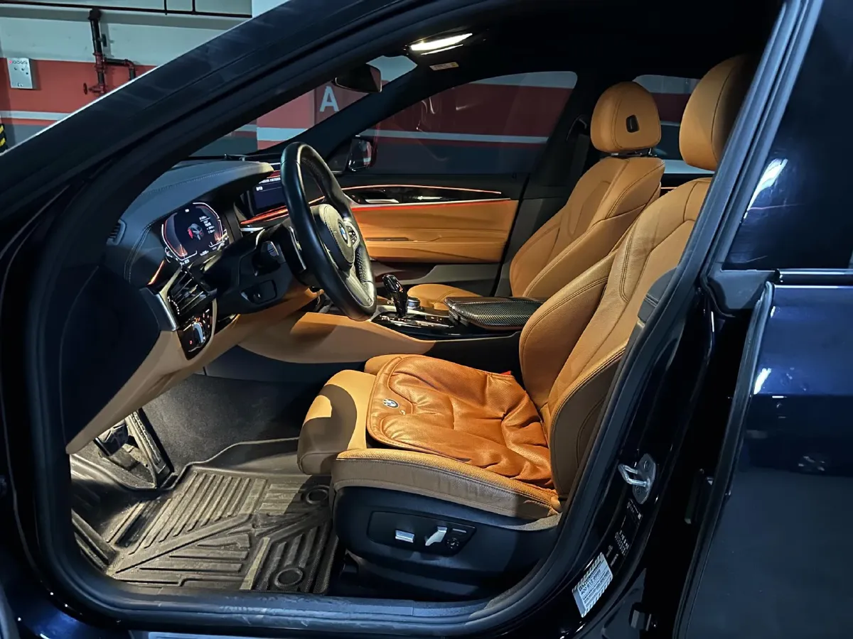 2022 BMW 6 Series GT 2.0T 245HP L4 8AT,autocango,china used car exporter,china ev exporter,chinese used car exporter,chinese used ev exporter