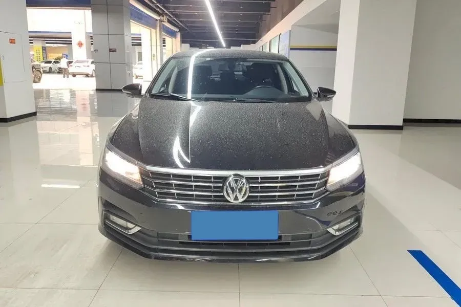 2017 Volkswagen Passat 1.8T 180HP L4 7DCT,autocango,china used car exporter,china ev exporter,chinese used car exporter,chinese used ev exporter
