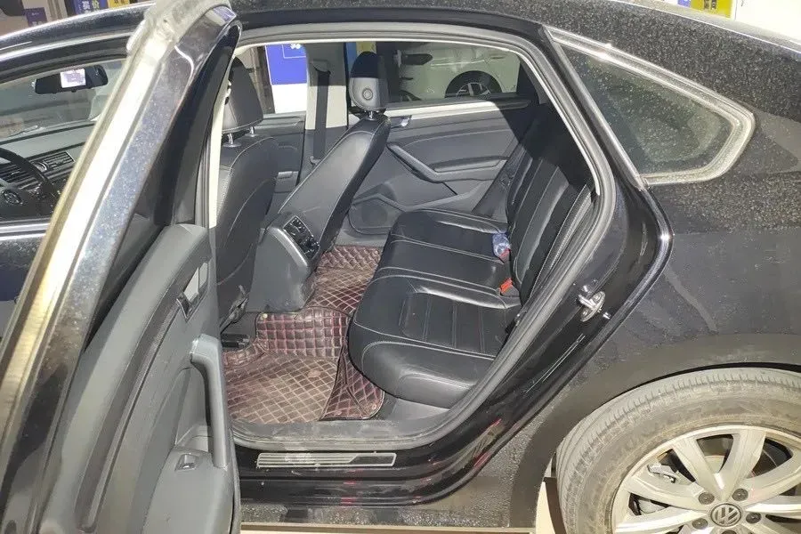 2017 Volkswagen Passat 1.8T 180HP L4 7DCT,autocango,china used car exporter,china ev exporter,chinese used car exporter,chinese used ev exporter