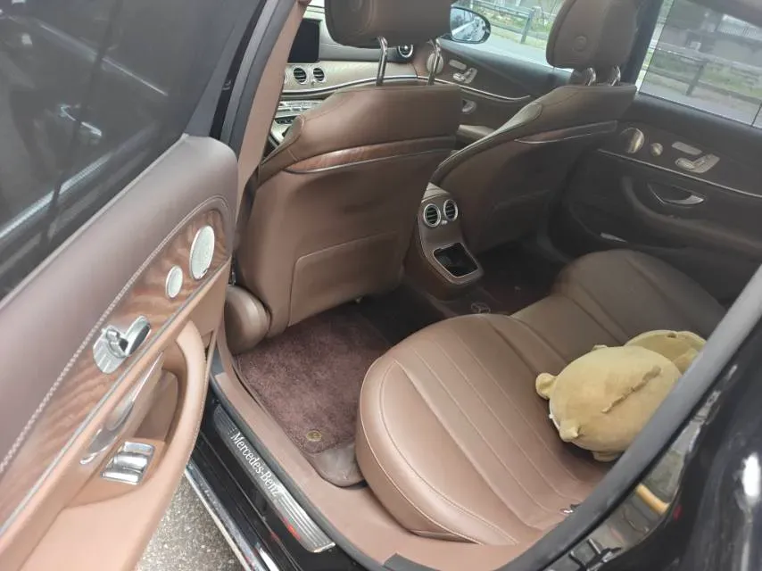 2023 Mercedes-Benz E Class 2.0T 258HP L4 9AT,autocango,china used car exporter,china ev exporter,chinese used car exporter,chinese used ev exporter