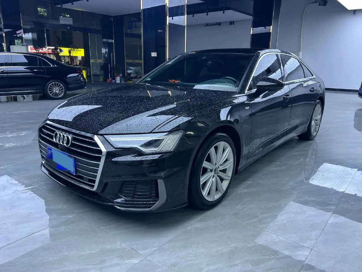 2021 Audi A6L 2.0T 224HP L4 7DCT,autocango,china used car exporter,china ev exporter,chinese used car exporter,chinese used ev exporter
