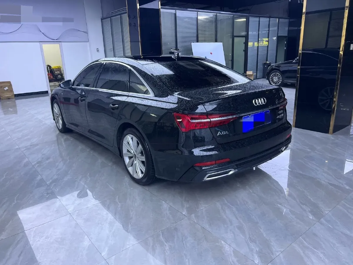 2021 Audi A6L 2.0T 224HP L4 7DCT,autocango,china used car exporter,china ev exporter,chinese used car exporter,chinese used ev exporter