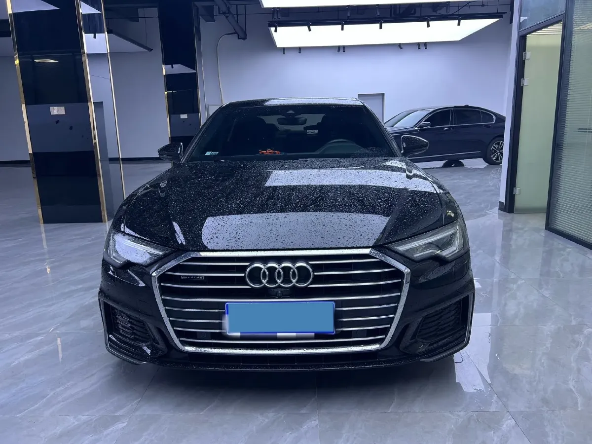 2021 Audi A6L 2.0T 224HP L4 7DCT,autocango,china used car exporter,china ev exporter,chinese used car exporter,chinese used ev exporter