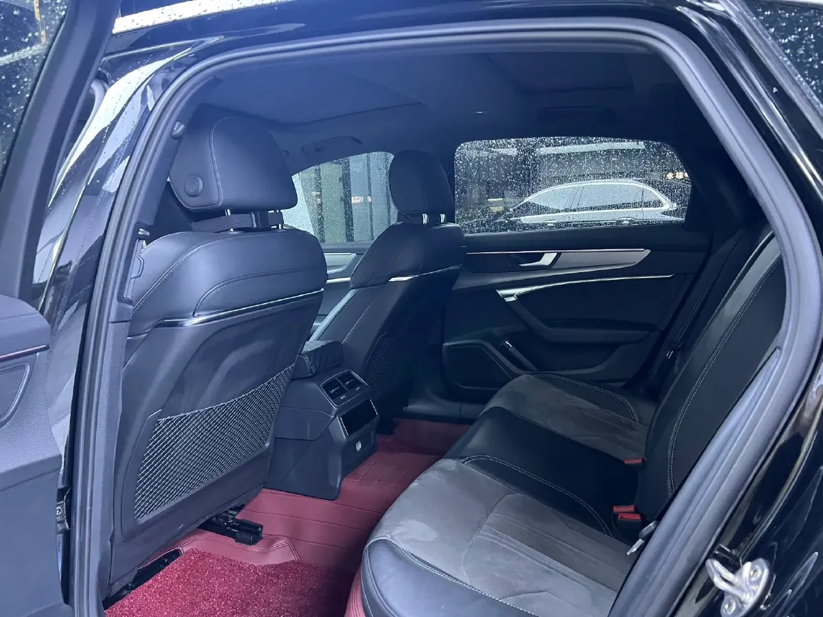 2021 Audi A6L 2.0T 224HP L4 7DCT,autocango,china used car exporter,china ev exporter,chinese used car exporter,chinese used ev exporter