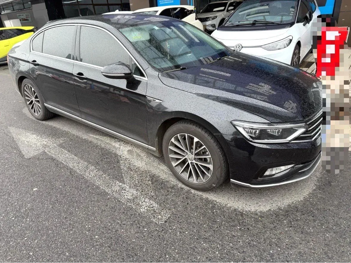 2020 Volkswagen Magotan 2.0T 186HP L4 7DCT,autocango,china used car exporter,china ev exporter,chinese used car exporter,chinese used ev exporter