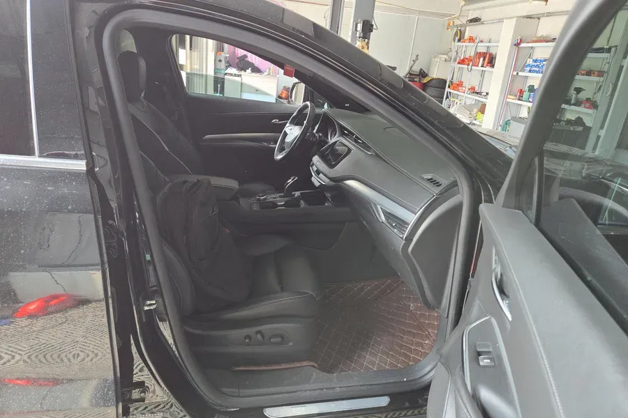 2020 Cadillac XT4 2.0T 241HP L4 9AT,autocango,china used car exporter,china ev exporter,chinese used car exporter,chinese used ev exporter