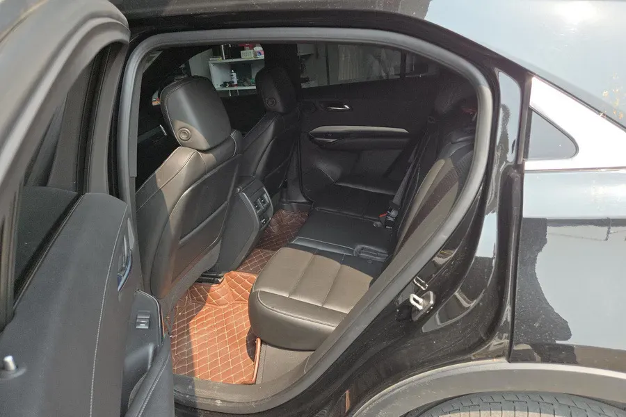 2020 Cadillac XT4 2.0T 241HP L4 9AT,autocango,china used car exporter,china ev exporter,chinese used car exporter,chinese used ev exporter