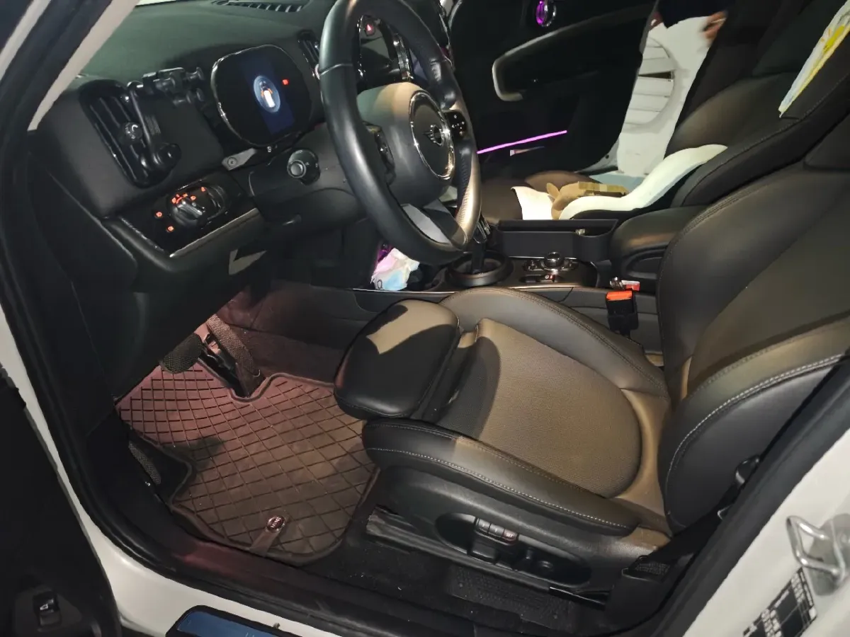 2022 MINI COUNTRYMAN 2.0T 192HP L4 7DCT,autocango,china used car exporter,china ev exporter,chinese used car exporter,chinese used ev exporter