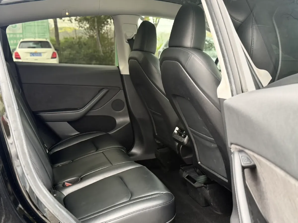 2022 Tesla Model Y BEV 60KWH,autocango,china used car exporter,china ev exporter,chinese used car exporter,chinese used ev exporter