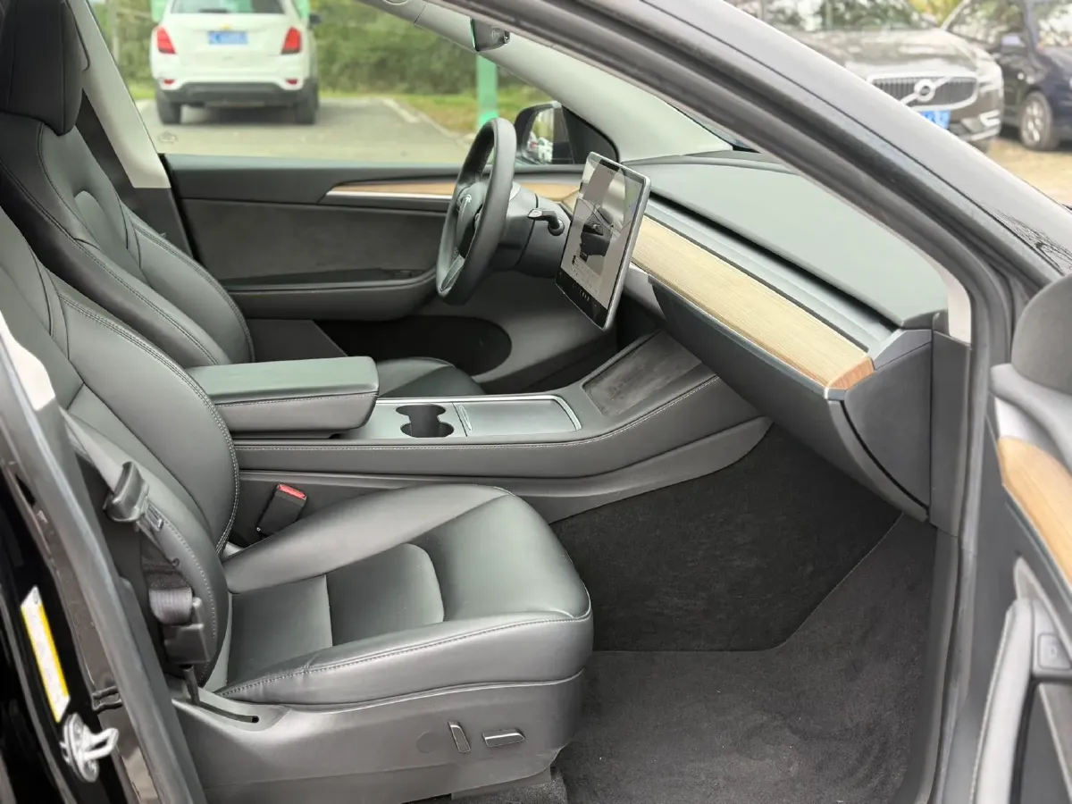 2022 Tesla Model Y BEV 60KWH,autocango,china used car exporter,china ev exporter,chinese used car exporter,chinese used ev exporter