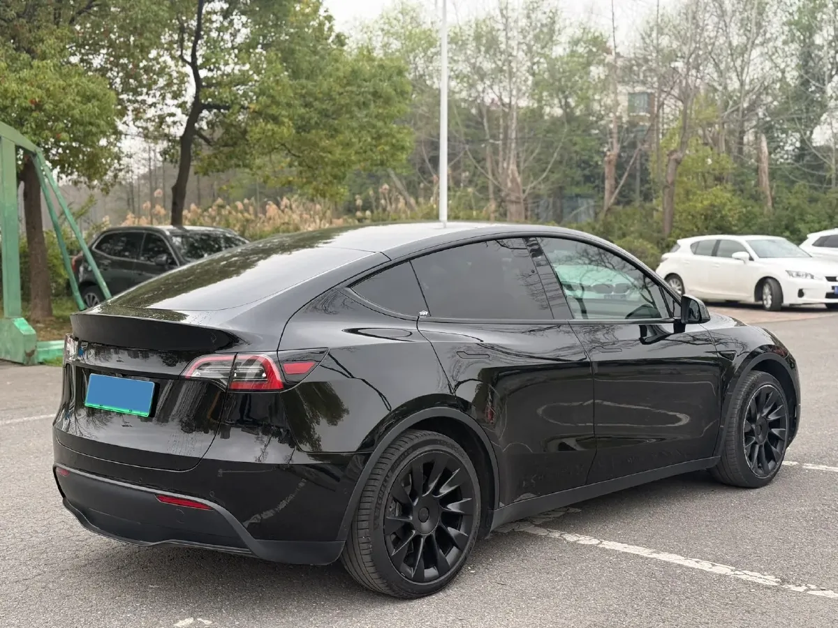 2022 Tesla Model Y BEV 60KWH,autocango,china used car exporter,china ev exporter,chinese used car exporter,chinese used ev exporter