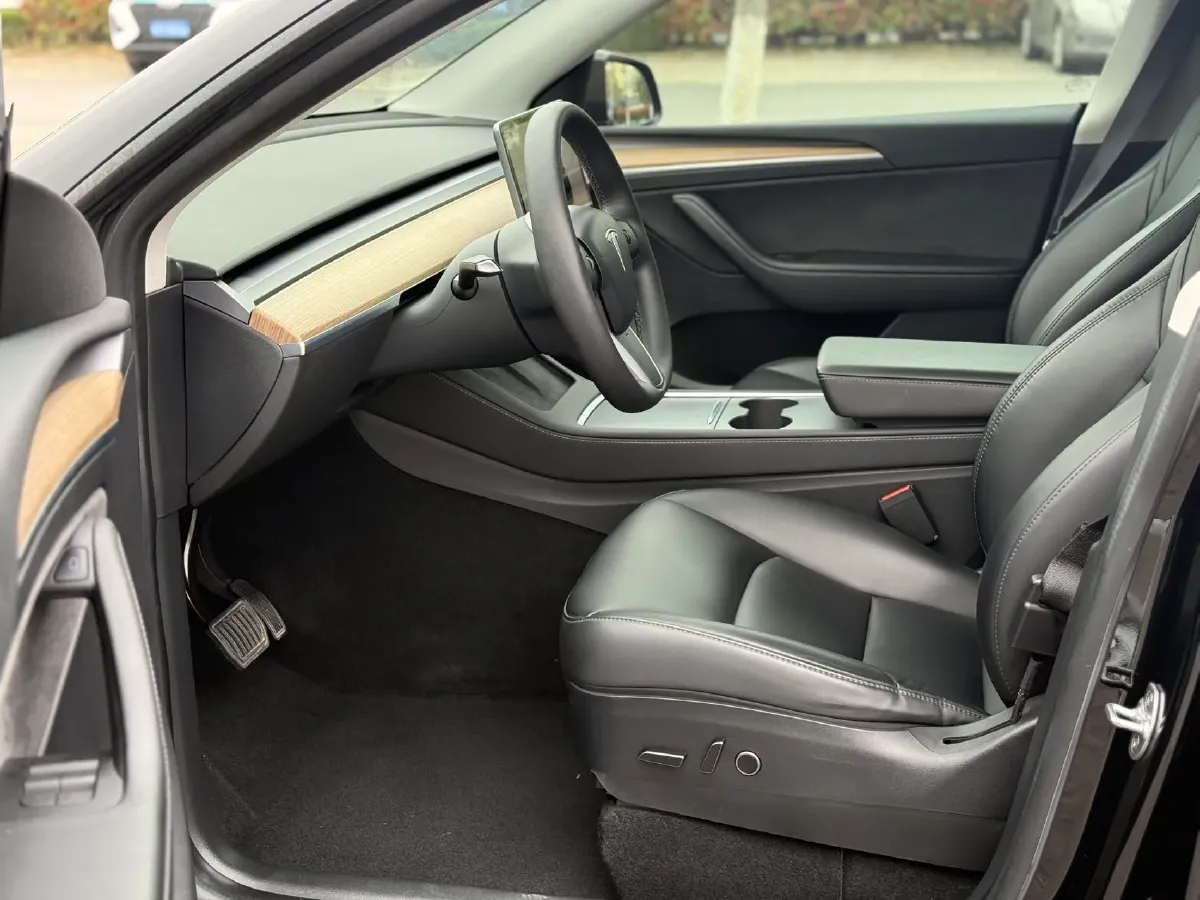 2022 Tesla Model Y BEV 60KWH,autocango,china used car exporter,china ev exporter,chinese used car exporter,chinese used ev exporter