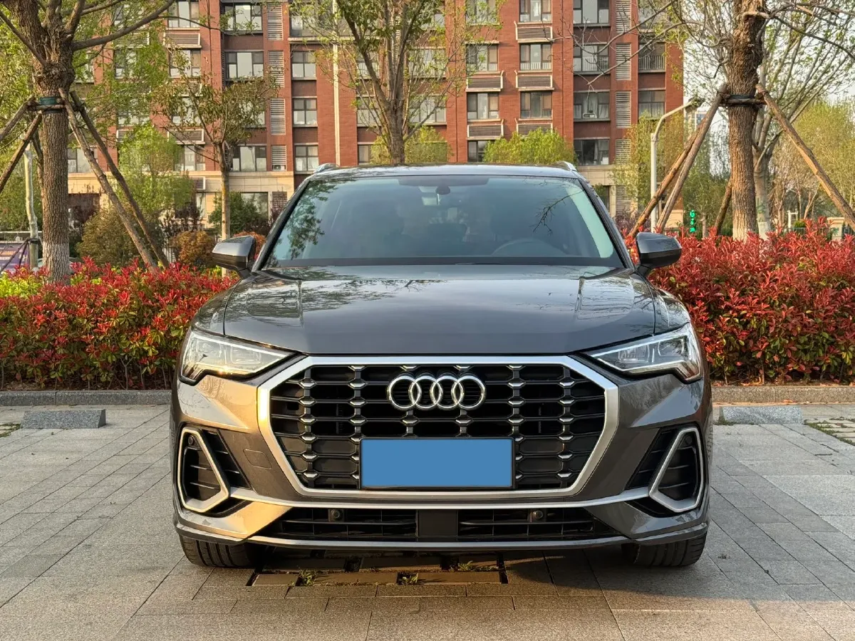 2022 Audi Q3 1.4T 150HP L4 7DCT,autocango,china used car exporter,china ev exporter,chinese used car exporter,chinese used ev exporter