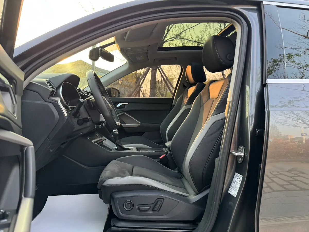 2022 Audi Q3 1.4T 150HP L4 7DCT,autocango,china used car exporter,china ev exporter,chinese used car exporter,chinese used ev exporter