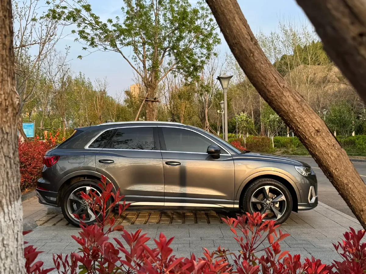 2022 Audi Q3 1.4T 150HP L4 7DCT,autocango,china used car exporter,china ev exporter,chinese used car exporter,chinese used ev exporter