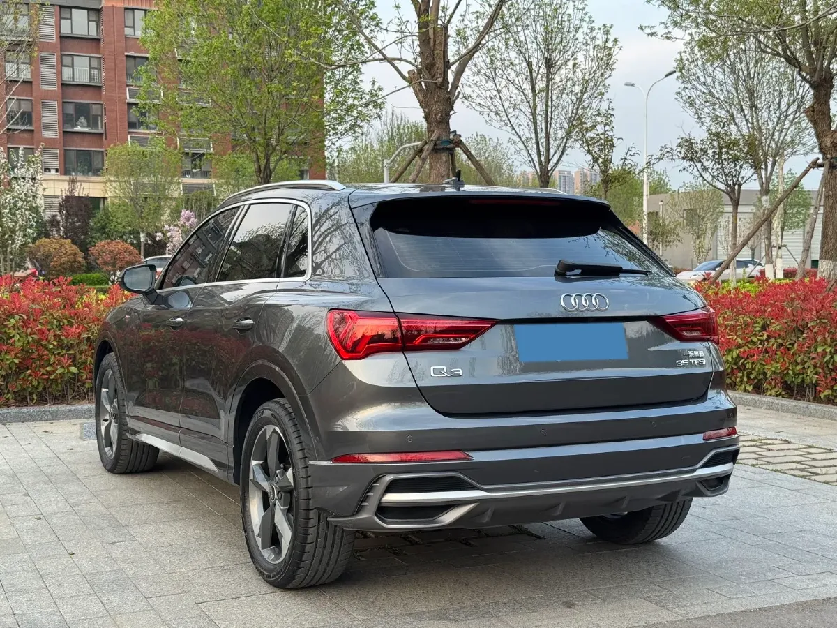 2022 Audi Q3 1.4T 150HP L4 7DCT,autocango,china used car exporter,china ev exporter,chinese used car exporter,chinese used ev exporter
